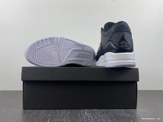 Boostmaster lin Monday Jordan Cyber Retro 136064-020 3 (2016) 0815